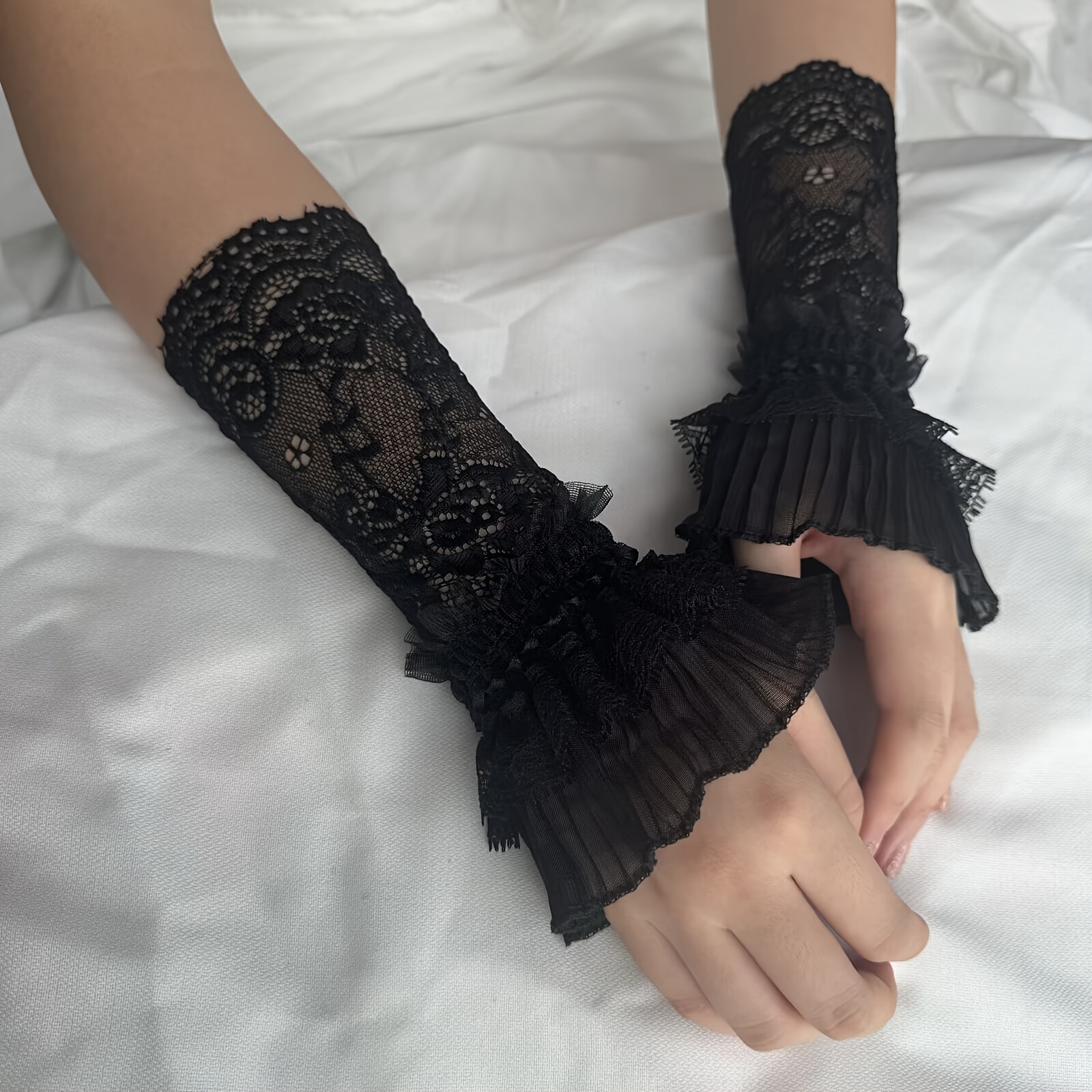 Lace Hollow Wrist Covers Trump - Men Accessories Elegant recension och pris