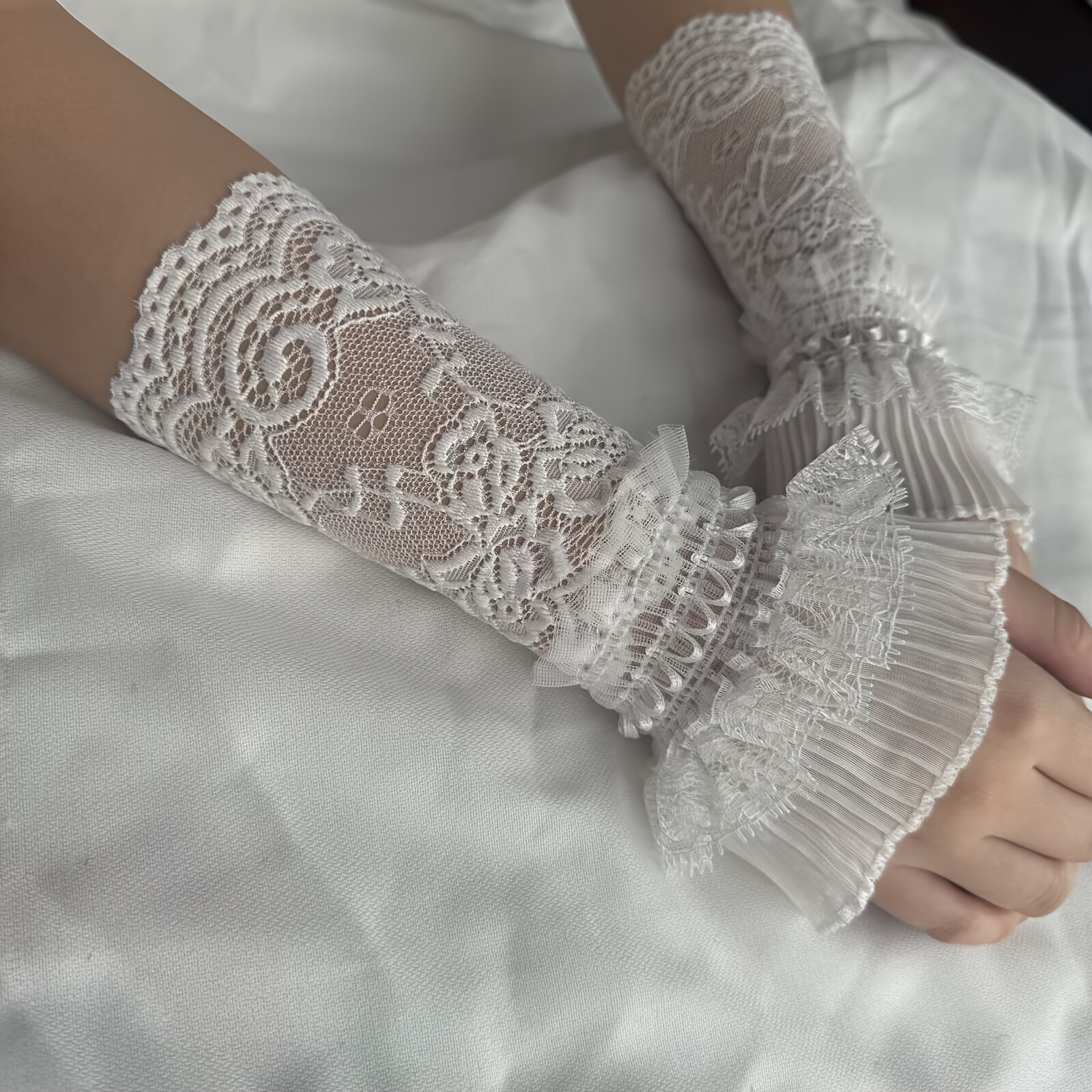 Lace Hollow Wrist Covers Trump - Men Accessories Elegant recension och pris