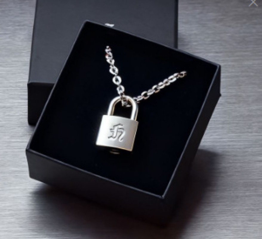 Smooth Matte Finish Metal Lock - Men Accessories Jewelry recension och pris